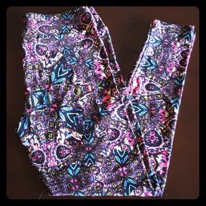 LULAROE TALL/CURVY LEGGINGS BRANDNEW